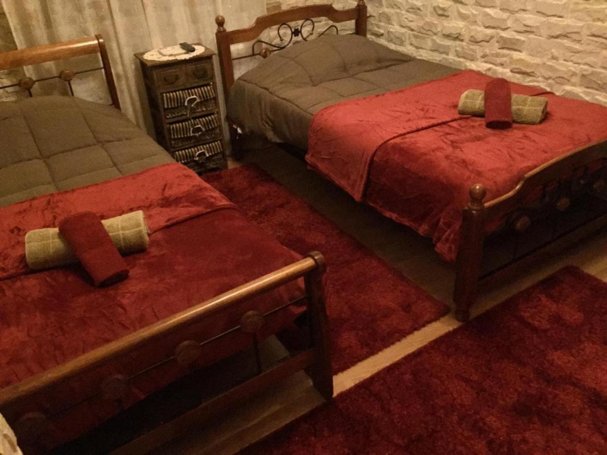 The Love Holiday House Tris Elies Extérieur photo