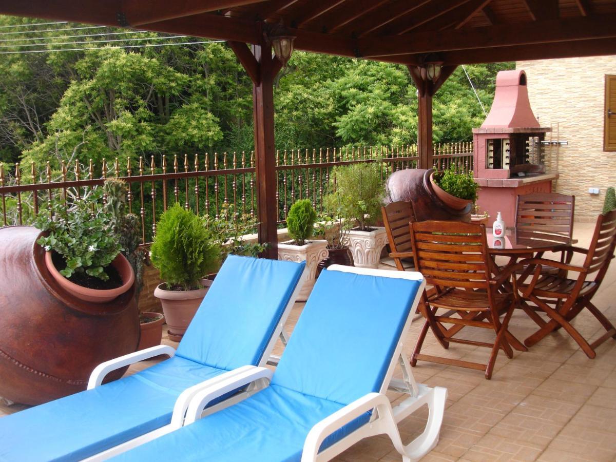 The Love Holiday House Tris Elies Extérieur photo