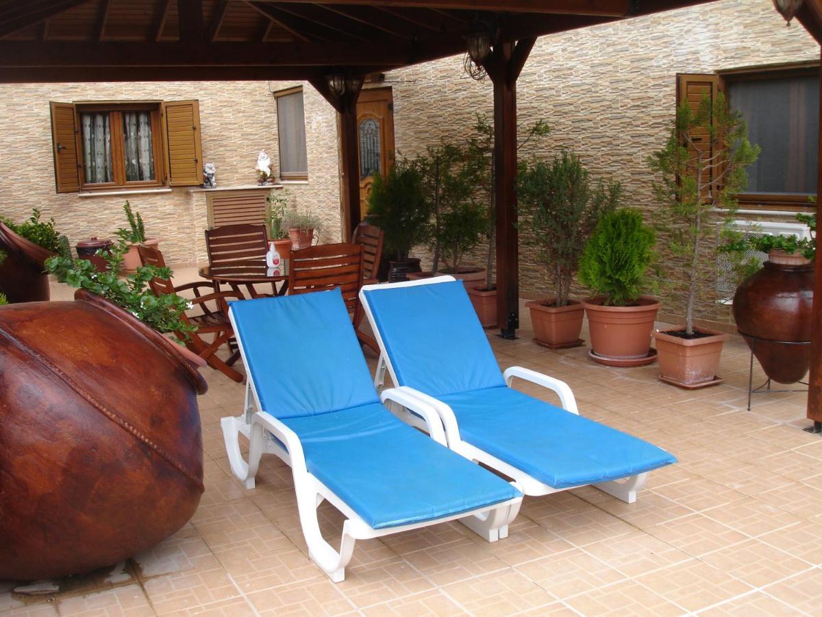 The Love Holiday House Tris Elies Extérieur photo